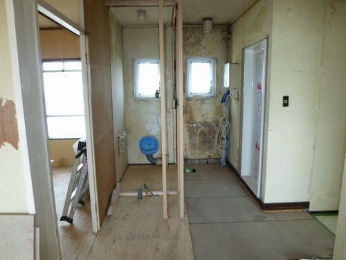 トイレ、洗面所施工前